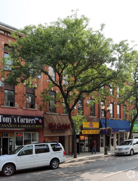 219-221 King St E, Hamilton, ON à vendre - Photo principale - Image 1 de 4