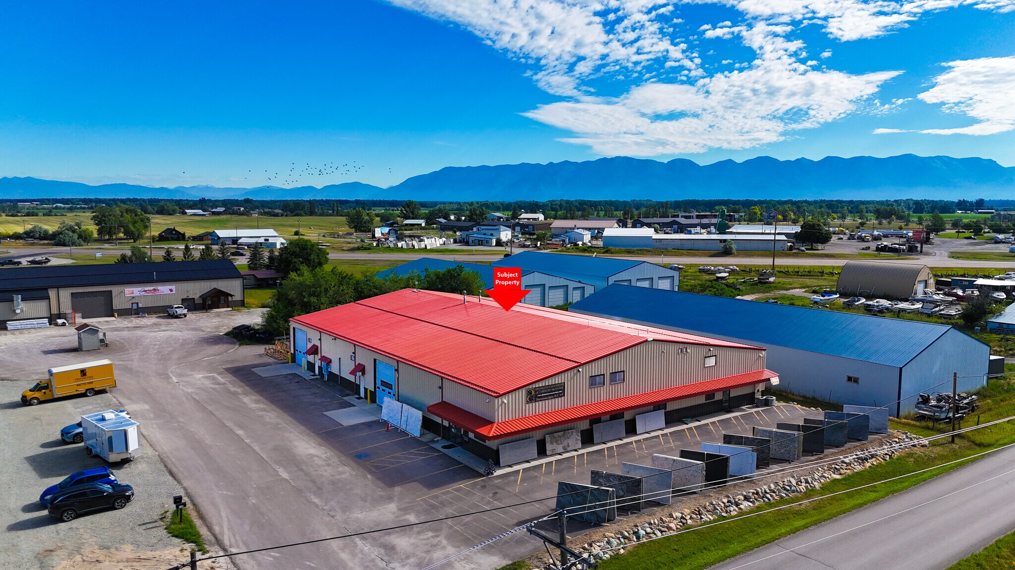 105 Rocky Cliff Ln, Kalispell, MT à vendre Photo principale- Image 1 de 68