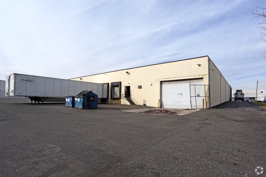 514 Kaiser Dr, Folcroft, PA for lease - Building Photo - Image 3 of 4
