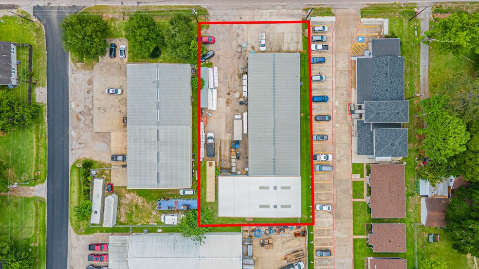 705 Cedar Bayou Rd, Baytown, TX à louer - Photo du bâtiment - Image 3 de 26