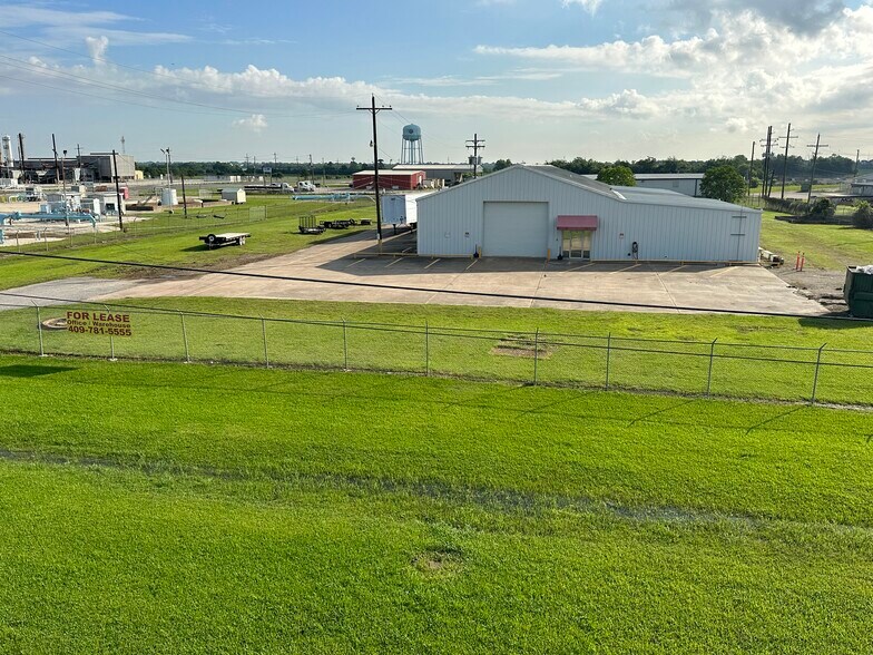 700 Fm-365, Port Arthur, TX à louer - Photo du bâtiment - Image 2 de 2