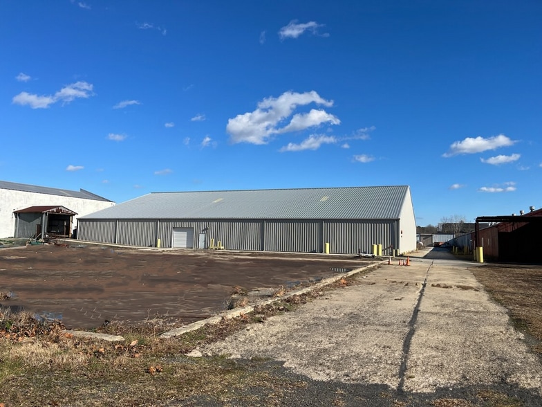328 S 2nd St, Millville, NJ for lease - Building Photo - Image 2 of 14