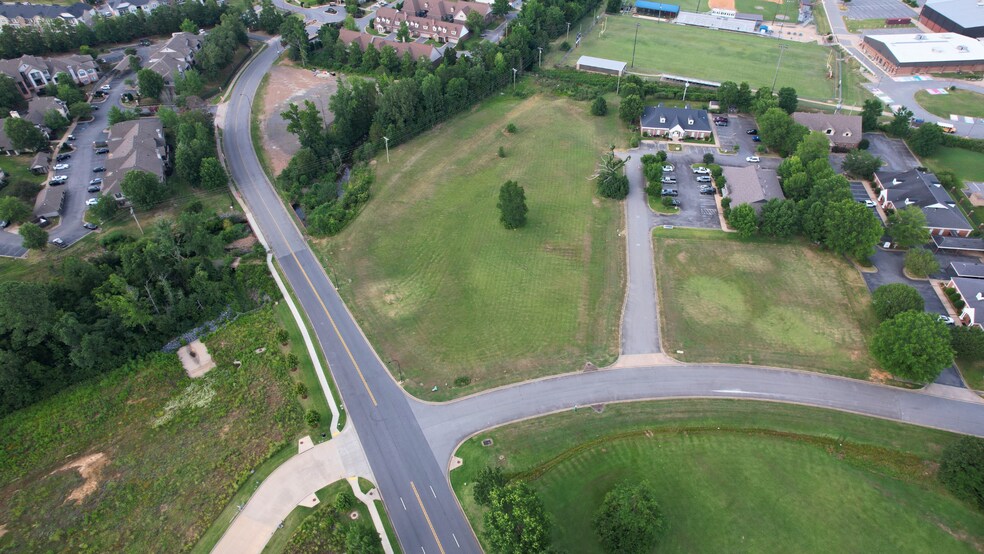 Chenonceau Blvd And Ranch Drive, Little Rock, AR à vendre - Photo du bâtiment - Image 2 de 6