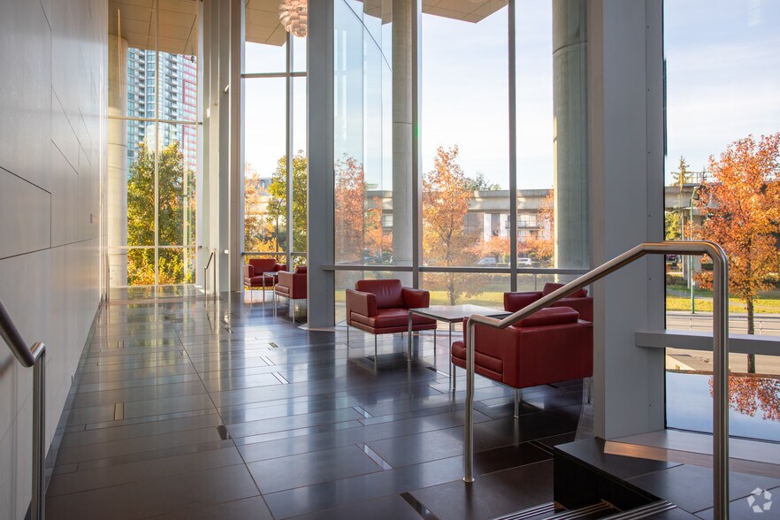 4515 Central Blvd, Burnaby, BC à louer - Photo intérieure - Image 2 de 13