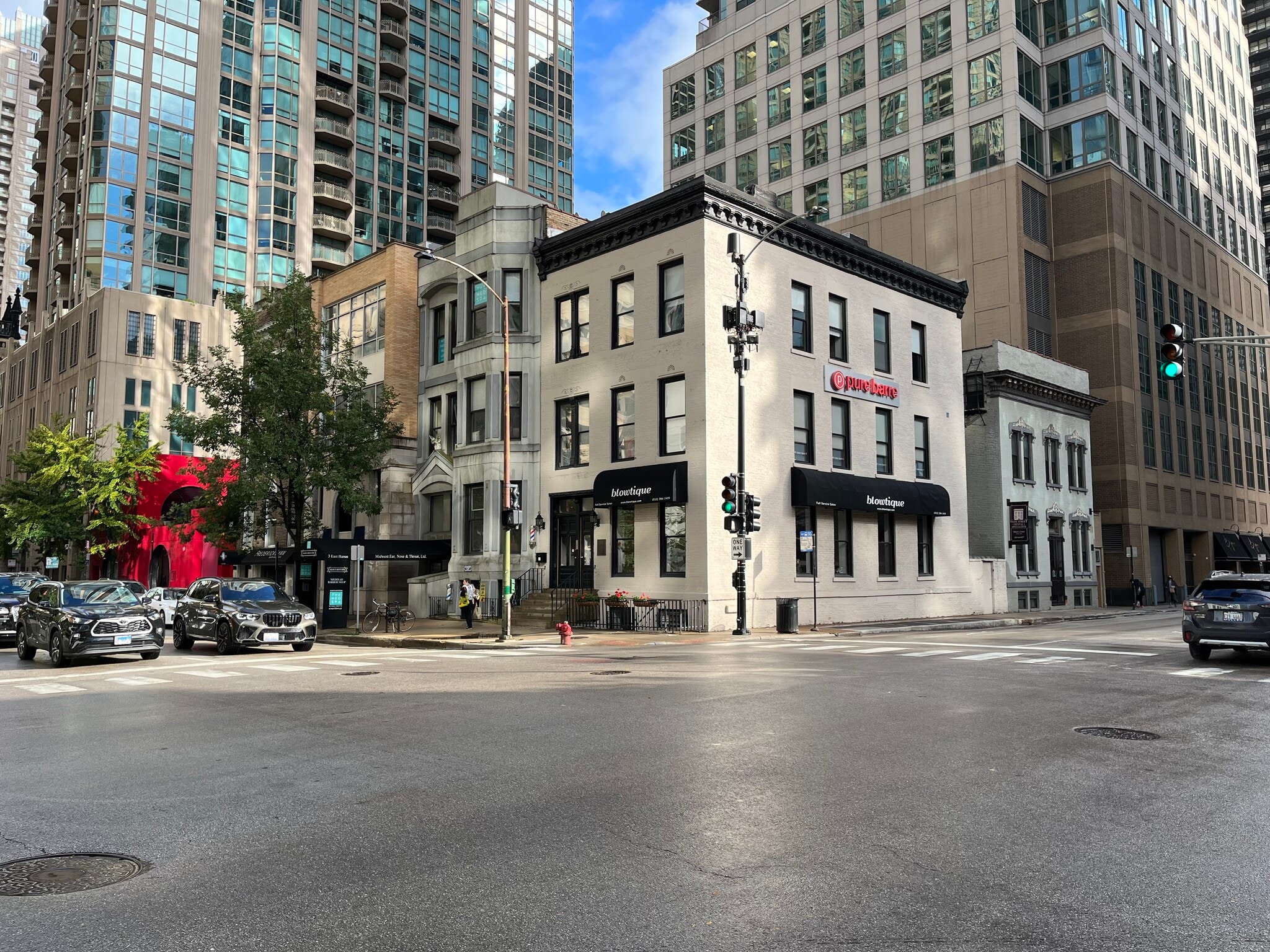 1 E Huron St, Chicago, IL for lease Primary Photo- Image 1 of 2