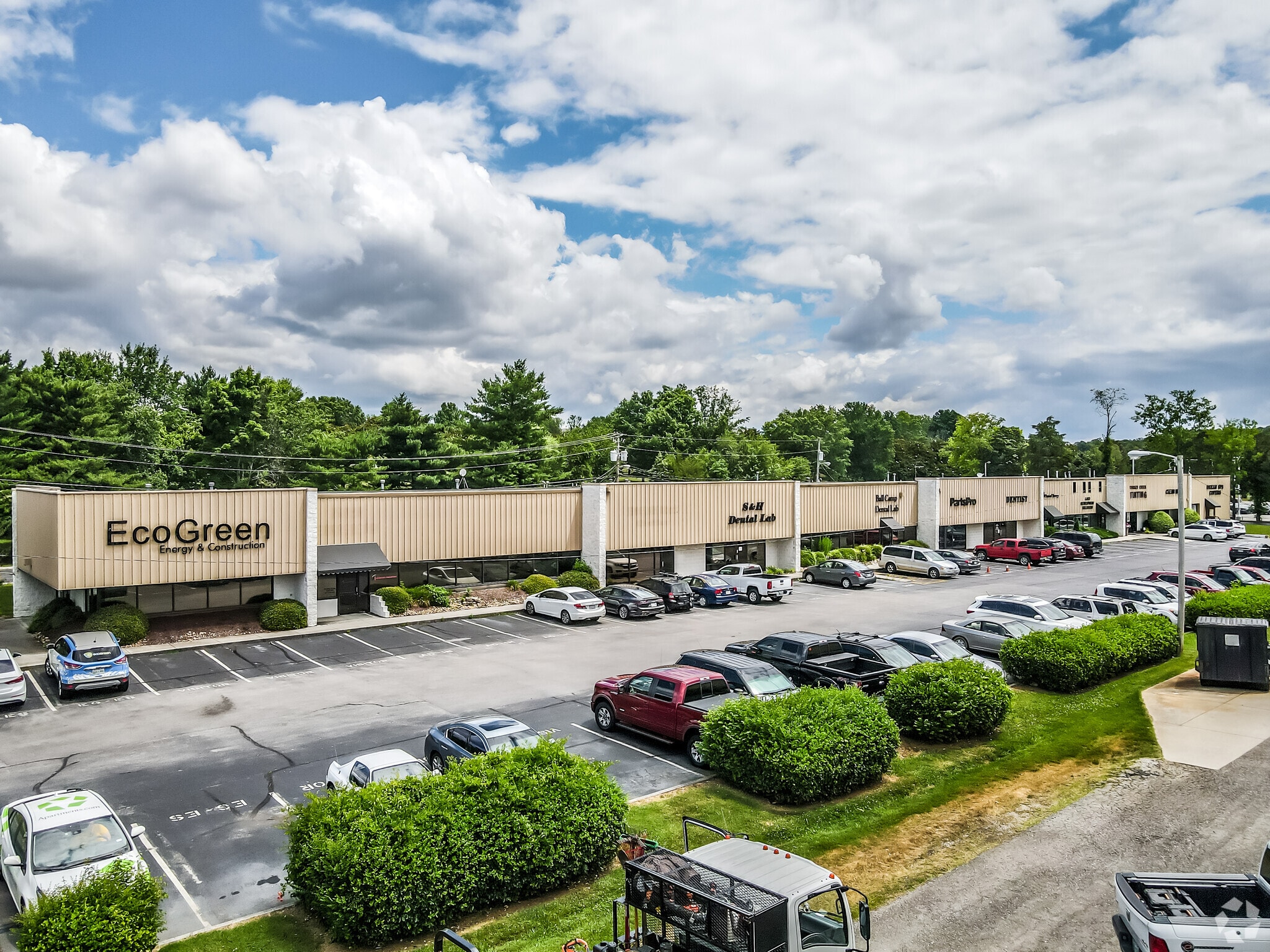 310 Simmons Rd, Knoxville, TN à vendre Photo principale- Image 1 de 1