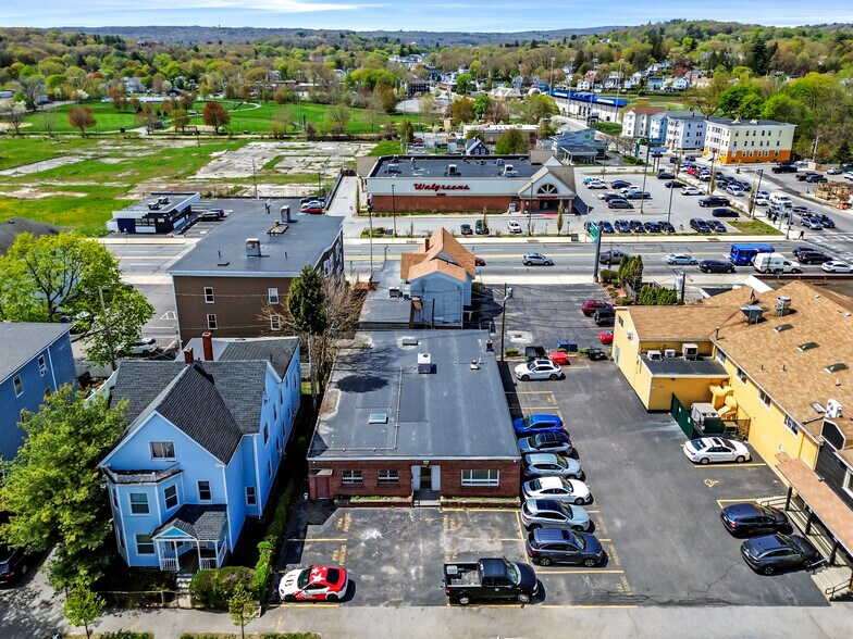 64 Dewey St, Worcester, MA à vendre - Photo du bâtiment - Image 2 de 38