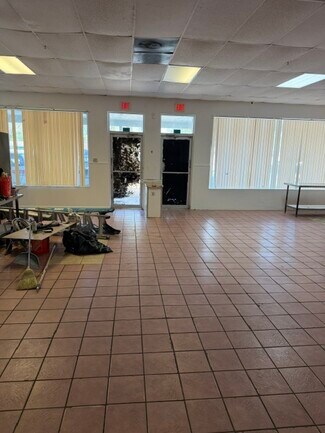 Plus de détails pour 6500 NW Atlantic Blvd, Margate, FL - Commerce de détail à louer