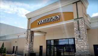 Plus de détails pour 398 Northtown Dr, Blaine, MN - Commerce de détail à louer