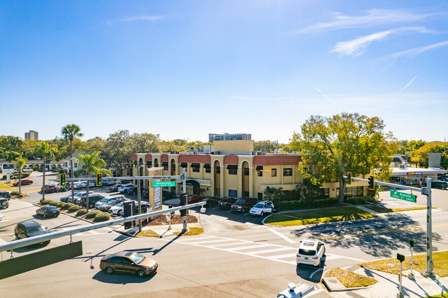 3314 Henderson Blvd, Tampa, FL à vendre - Photo du bâtiment - Image 3 de 14