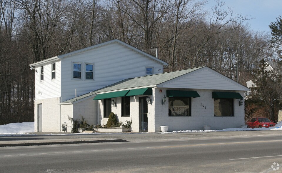 152 Putnam Pike, Johnston, RI à vendre - Photo principale - Image 1 de 1