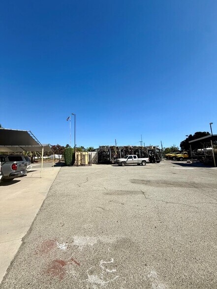 2109 Gundry Ave, Signal Hill, CA à vendre - Photo du bâtiment - Image 2 de 9