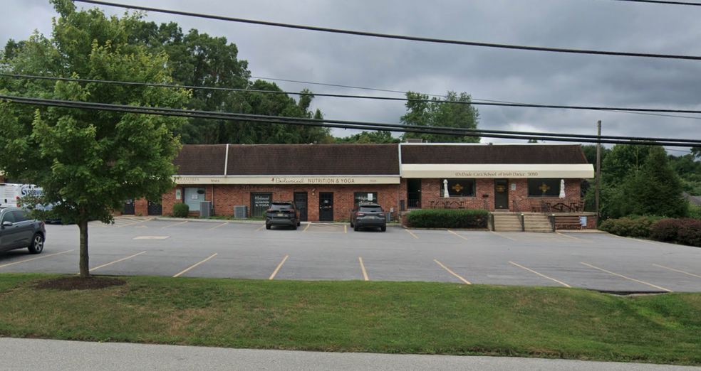 5038-5050 W Chester Pike, Edgemont, PA à louer - Photo du bâtiment - Image 3 de 9