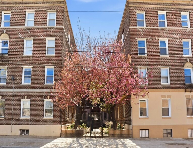 1336 Arrott St, Philadelphia, PA for sale - Building Photo - Image 2 of 11