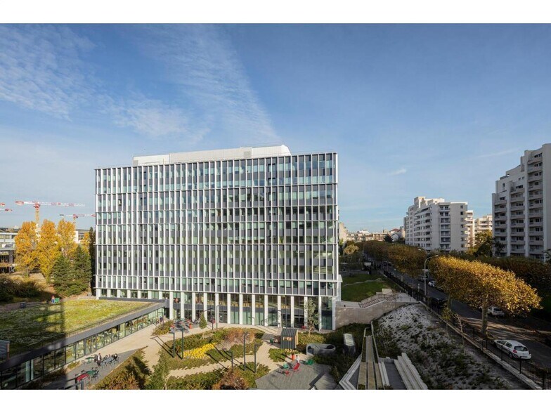 11 Avenue Dubonnet, Courbevoie à louer - Photo du bâtiment - Image 1 de 17