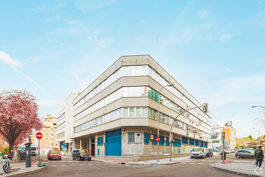 Calle del Hierro, 33, Madrid, Madrid for lease - Building Photo - Image 2 of 4