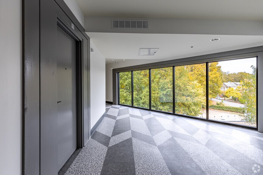 512 Flat Shoals Ave SE, Atlanta, GA à louer - Photo intérieure - Image 3 de 38