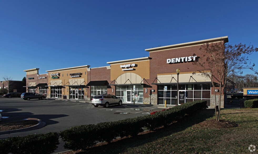 323 Unionville - Indian Trail Rd W, Indian Trail, NC à vendre - Photo du bâtiment - Image 3 de 3