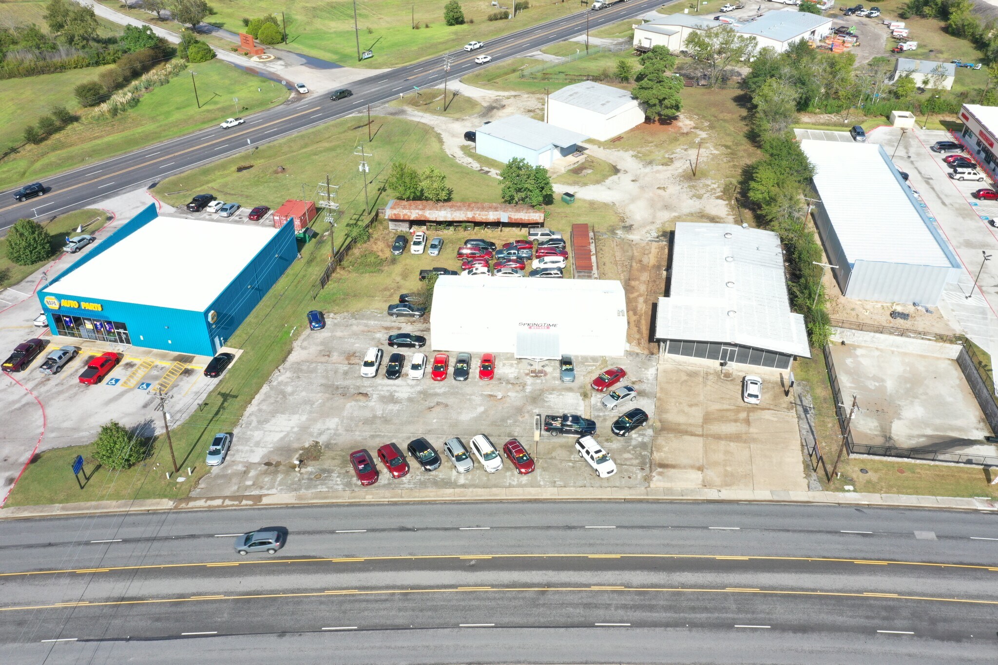 368 A SH 75 N, Huntsville, TX à louer Photo du bâtiment- Image 1 de 25