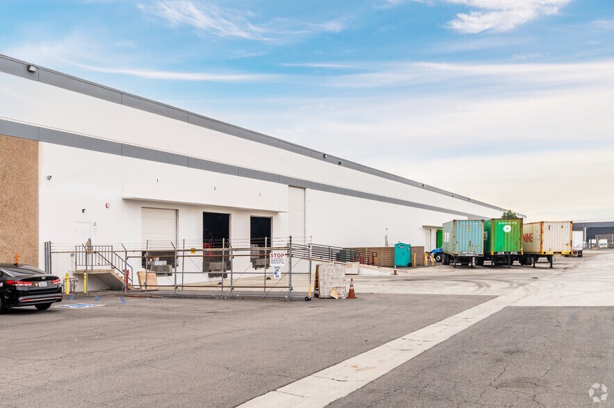 6250 Caballero Blvd, Buena Park, CA à louer - Photo du bâtiment - Image 2 de 5