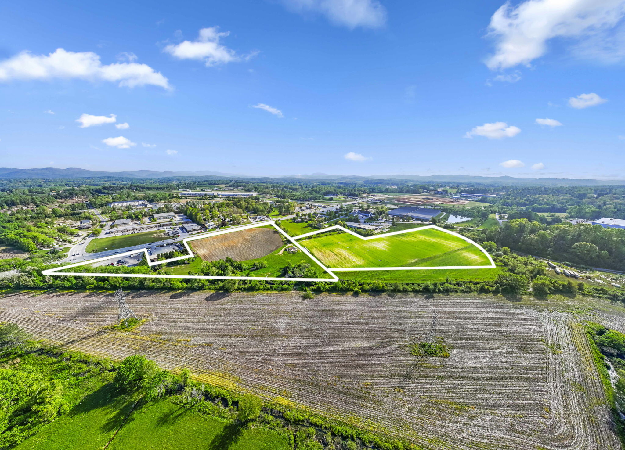 000 Upward Rd, Flat Rock, NC à vendre Photo principale- Image 1 de 17