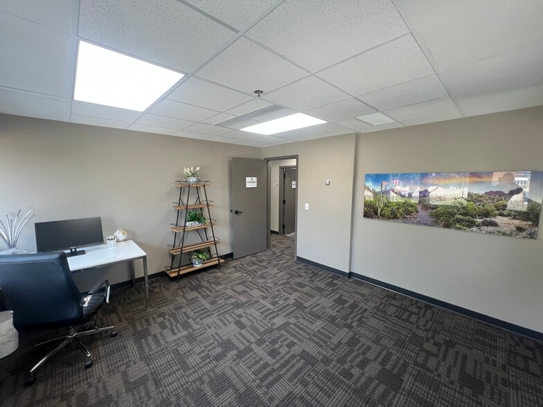 300 3rd Ave SE, Rochester, MN for lease - Building Photo - Image 3 of 111