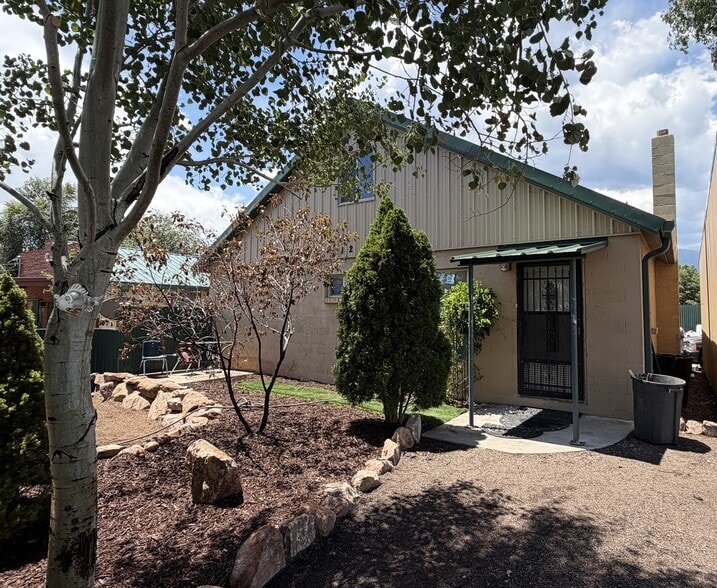 637 E Gillette St, Colorado Springs, CO for sale - Building Photo - Image 3 of 8