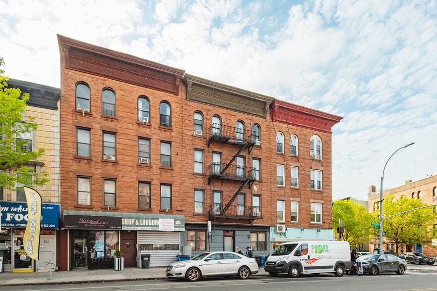 750 Washington Ave, Brooklyn, NY for sale - Building Photo - Image 2 of 28