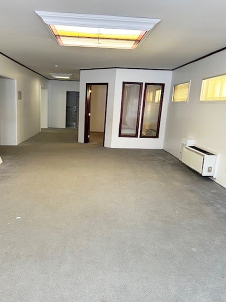 156 Rue Notre-Dame, Oka, QC à vendre - Photo du bâtiment - Image 2 de 2