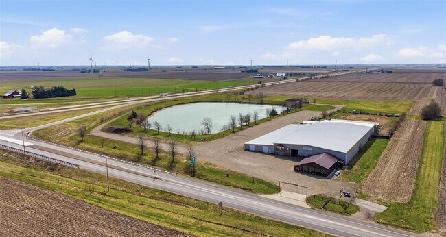 Plus de détails pour 24855 IL Route 122, Delavan, IL - Spécialité à vendre
