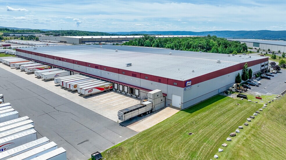 175 Patriot Dr, Pittston, PA à louer - Aérien - Image 3 de 6