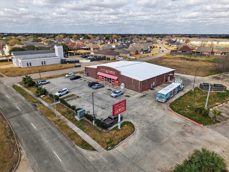 7750 9th Ave, Port Arthur, TX à vendre - Photo du bâtiment - Image 2 de 8