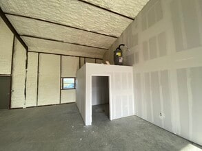 1310 W FM 487, Jarrell, TX for lease Interior Photo- Image 2 of 4