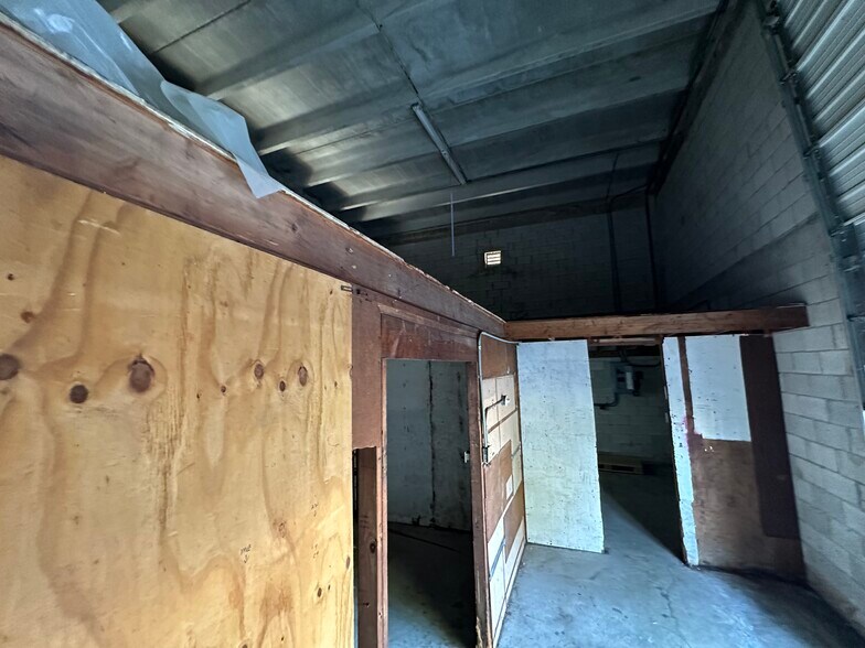 2309 SW 60th Way, Miramar, FL à louer - Photo du bâtiment - Image 3 de 7