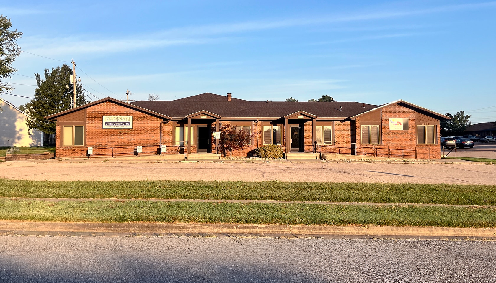 2951 SW Wanamaker Dr, Topeka, KS for lease Building Photo- Image 1 of 4