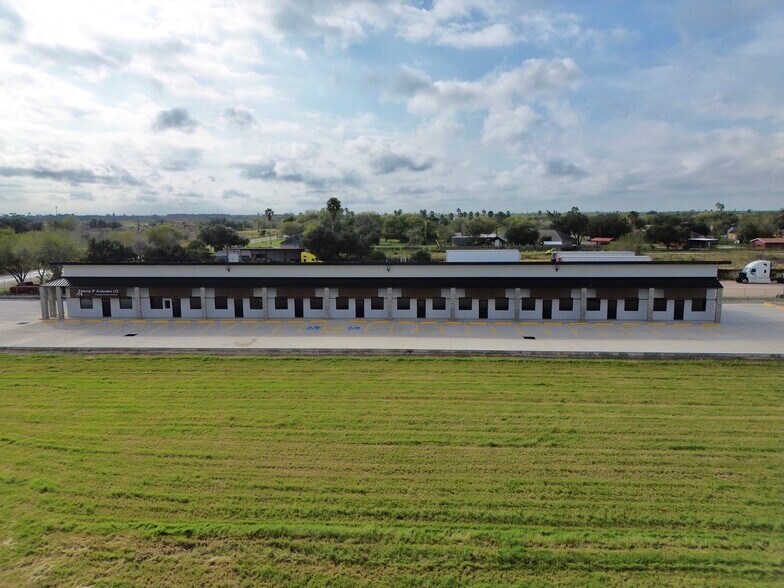 5467 Alamo Rd, Edinburg, TX à louer - Photo du bâtiment - Image 2 de 14