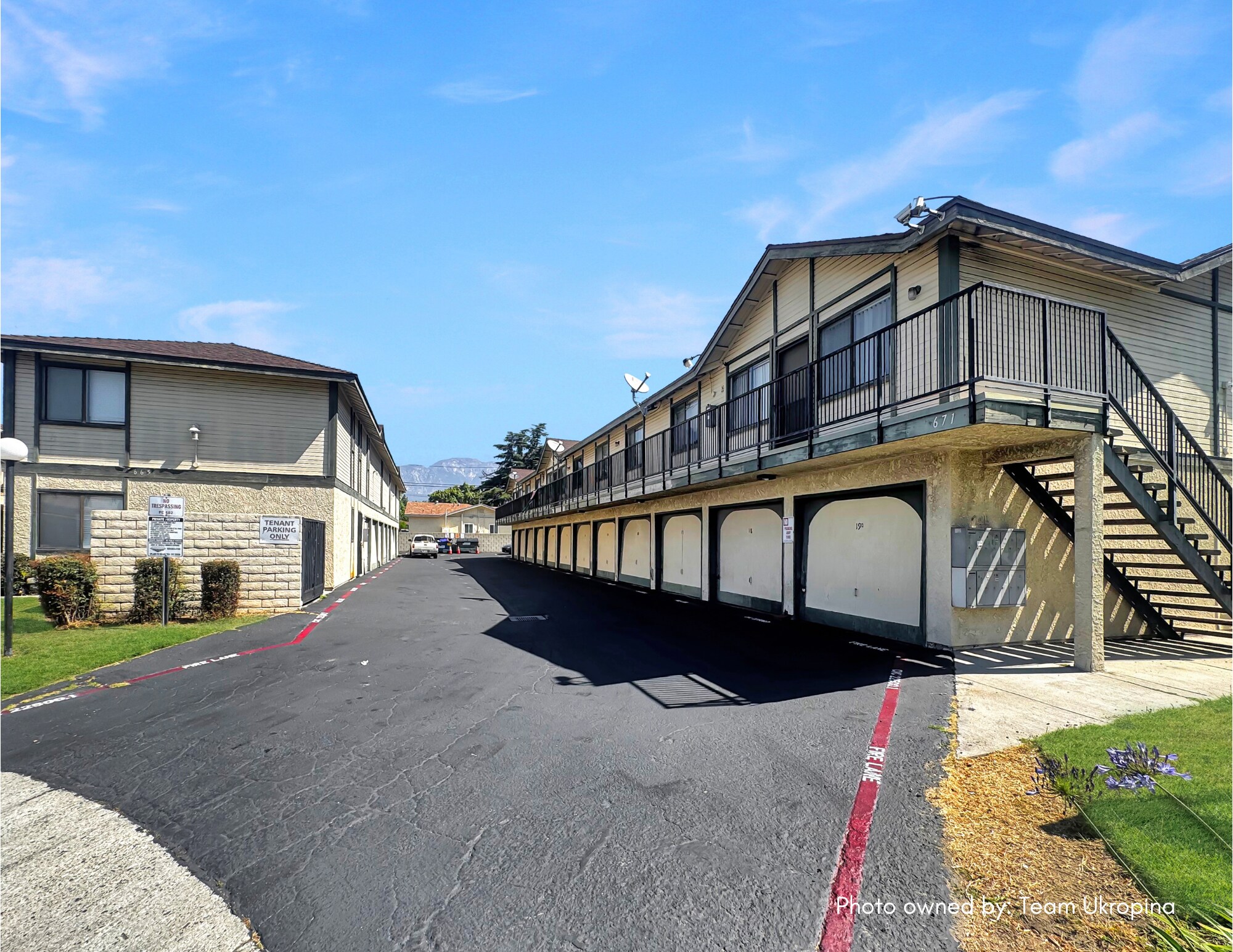 665-671 Richland St, Upland, CA à vendre Photo du bâtiment- Image 1 de 5