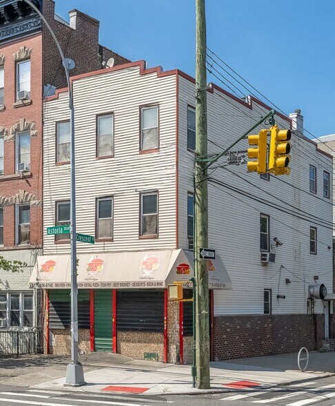 2339 Astoria Blvd, Long Island City, NY à louer - Photo principale - Image 1 de 11