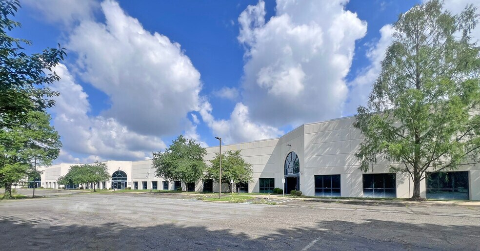 8700-8724 Jericho City Dr, Landover, MD à louer - Photo du bâtiment - Image 1 de 2