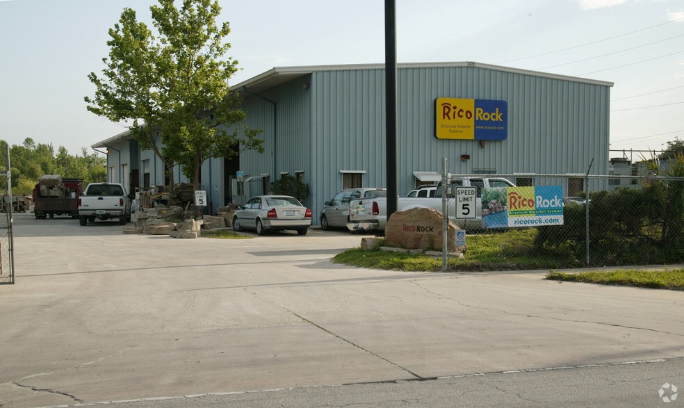 327 Thorpe Rd, Orlando, FL for lease - Primary Photo - Image 1 of 2