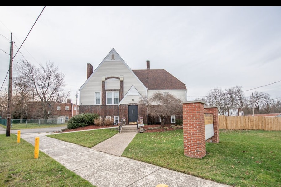 14760 Gaskill Dr NE, Alliance, OH for sale Primary Photo- Image 1 of 43