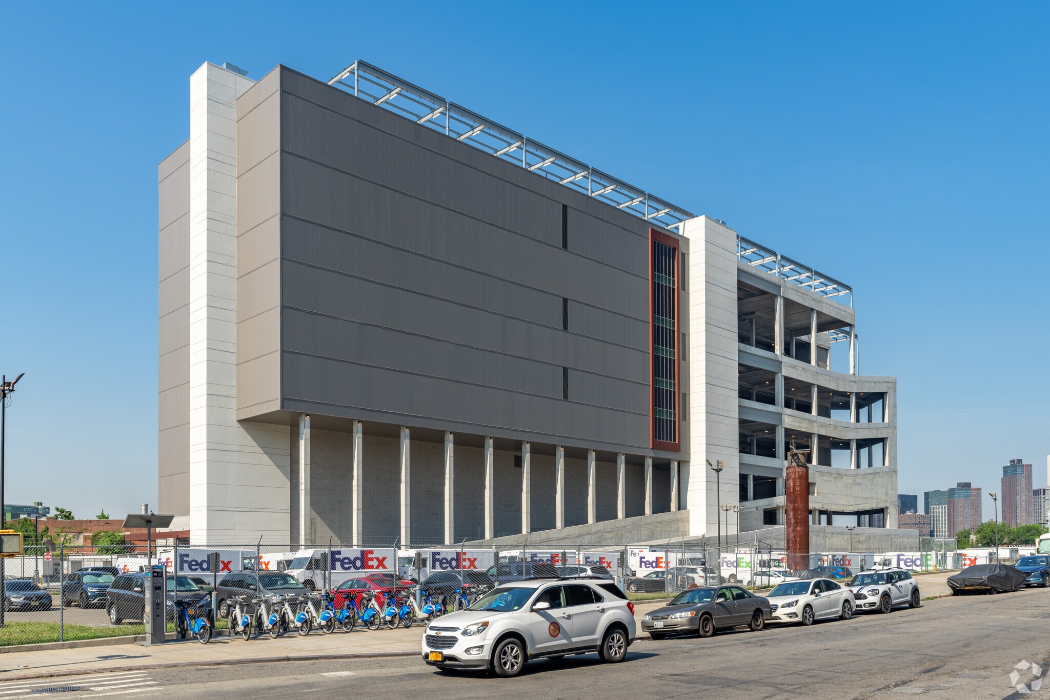 2890 Review Ave, Long Island City, NY for lease Building Photo- Image 1 of 29