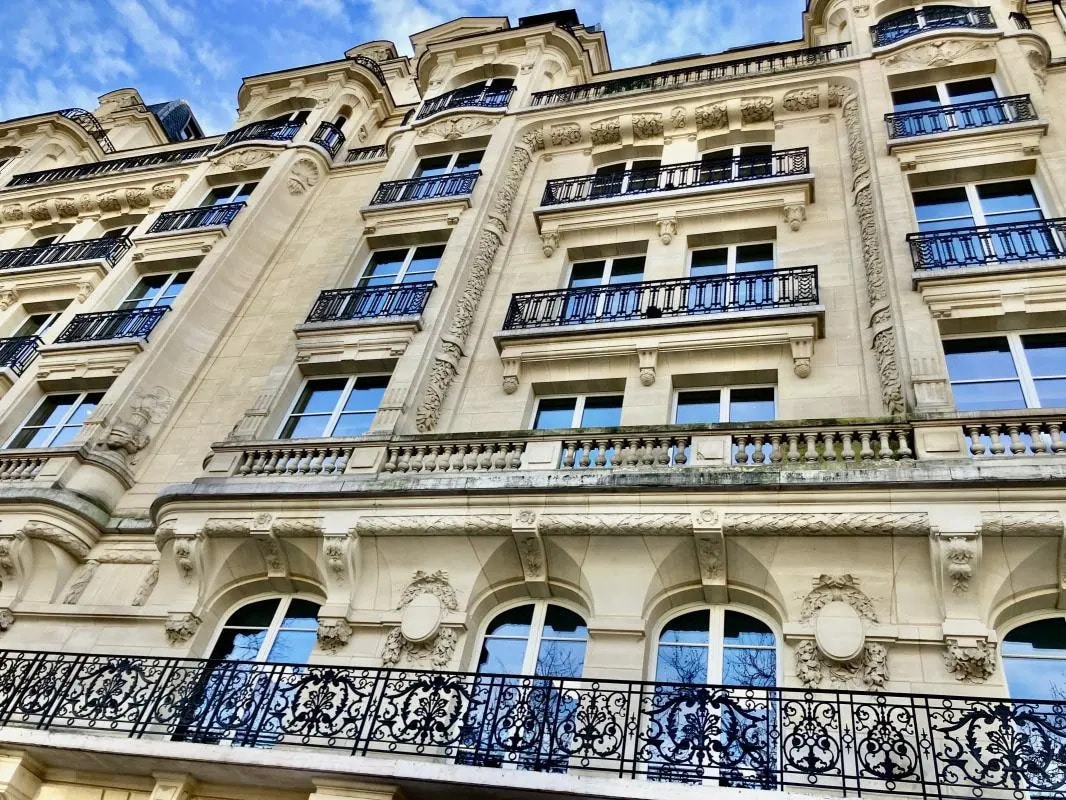 119-121 Avenue Des Champs Elysées, Paris for lease Building Photo- Image 1 of 11