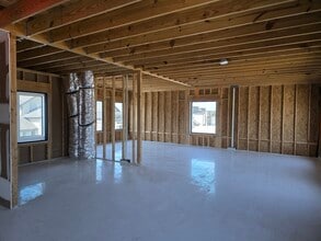 142 Bella Katy Dr, Katy, TX for lease Interior Photo- Image 2 of 4