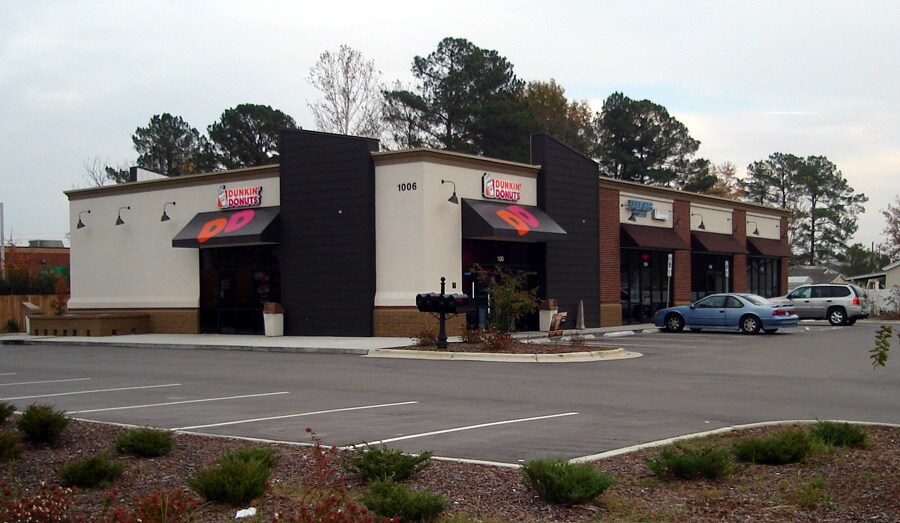 1006 N Brightleaf Blvd, Smithfield, NC à louer - Photo du bâtiment - Image 2 de 4