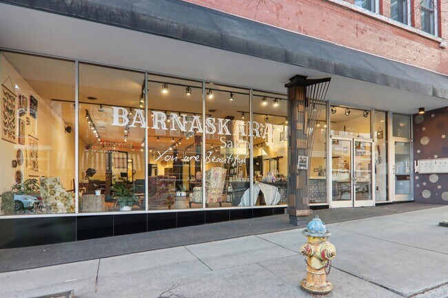 More details for 22 Broadway St, Asheville, NC - Retail for Lease