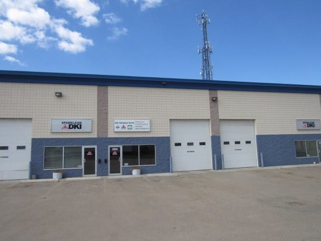 6 Renault Cres, St. Albert, AB for sale Primary Photo- Image 1 of 1