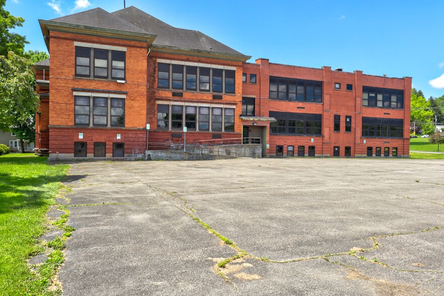 1101 E 2nd St, Jamestown, NY for sale - Building Photo - Image 2 of 23