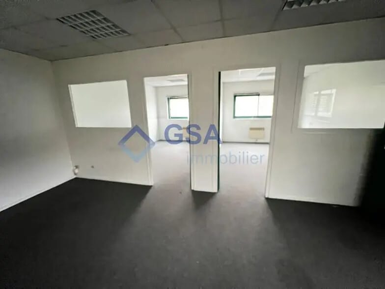 Bureau dans Le Mée-sur-Seine à louer - Photo intérieure - Image 3 de 8