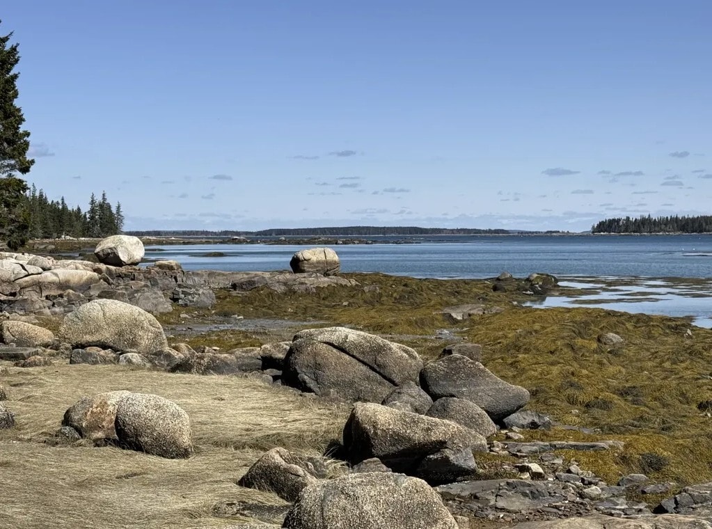 18 Jericho Bay Rd, Swans Island, ME à vendre Photo du bâtiment- Image 1 de 2